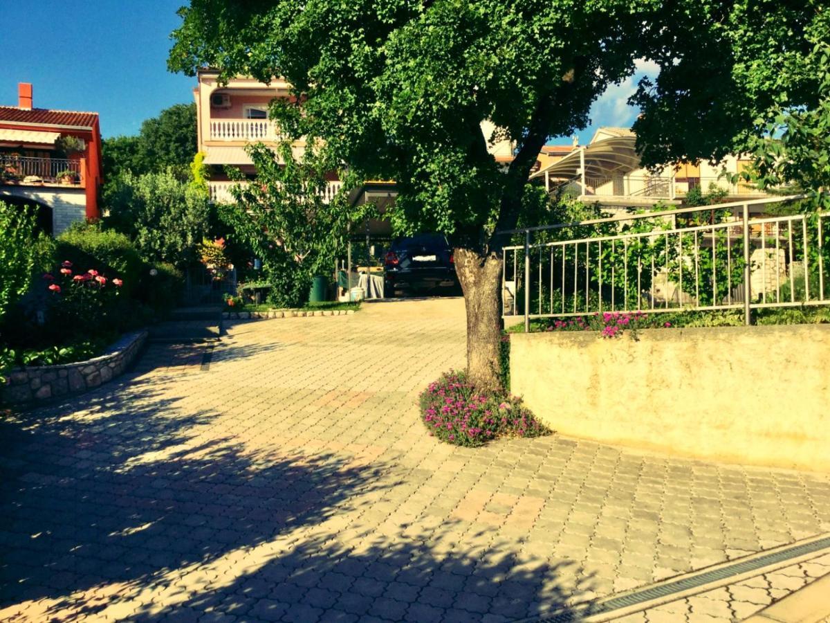 Apartment Jelena Crikvenica Exterior photo