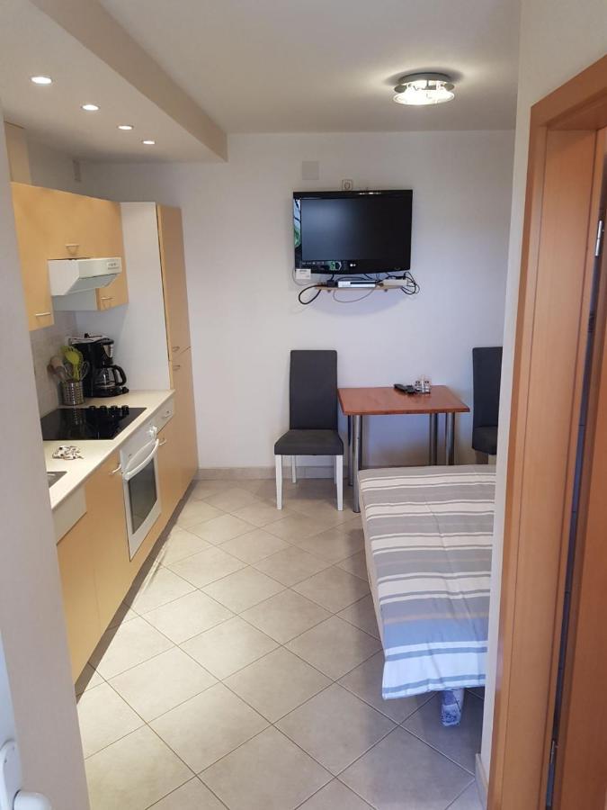 Apartment Jelena Crikvenica Exterior photo